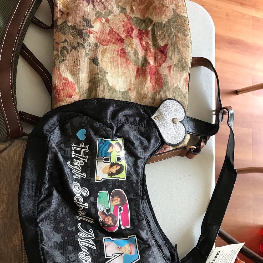 Purses - Picture 2 of 6